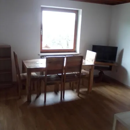 Apartman In Mit Garten Und Grill Zandt