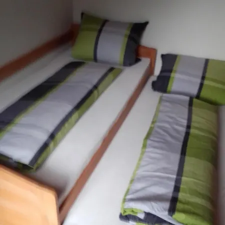 Apartman In Mit Garten Und Grill Zandt