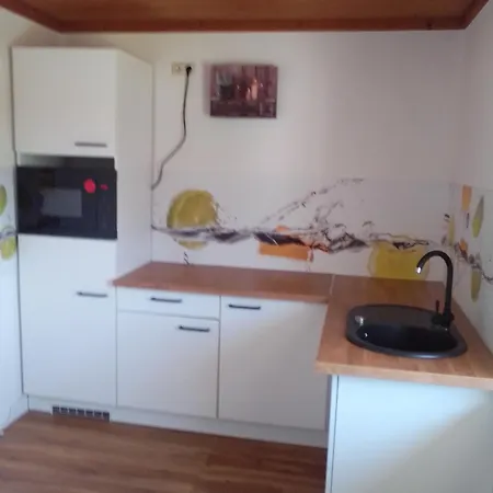 Apartman In Mit Garten Und Grill Zandt